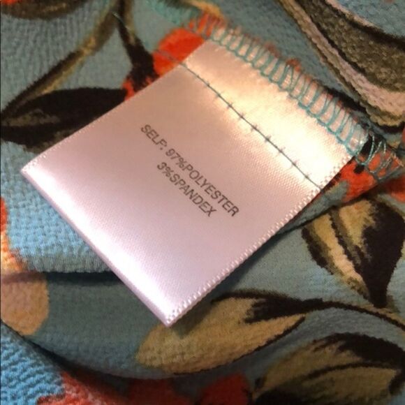 🌹 Rose & Olive Top Size Medium - Picture 6 of 6